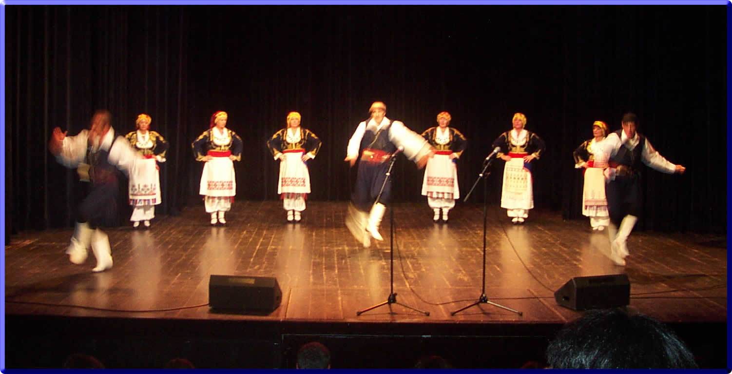 Dans en traditionele kostuums uit Kreta